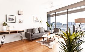 Minimalist & Warming Apt - Close To Cbd And Valley